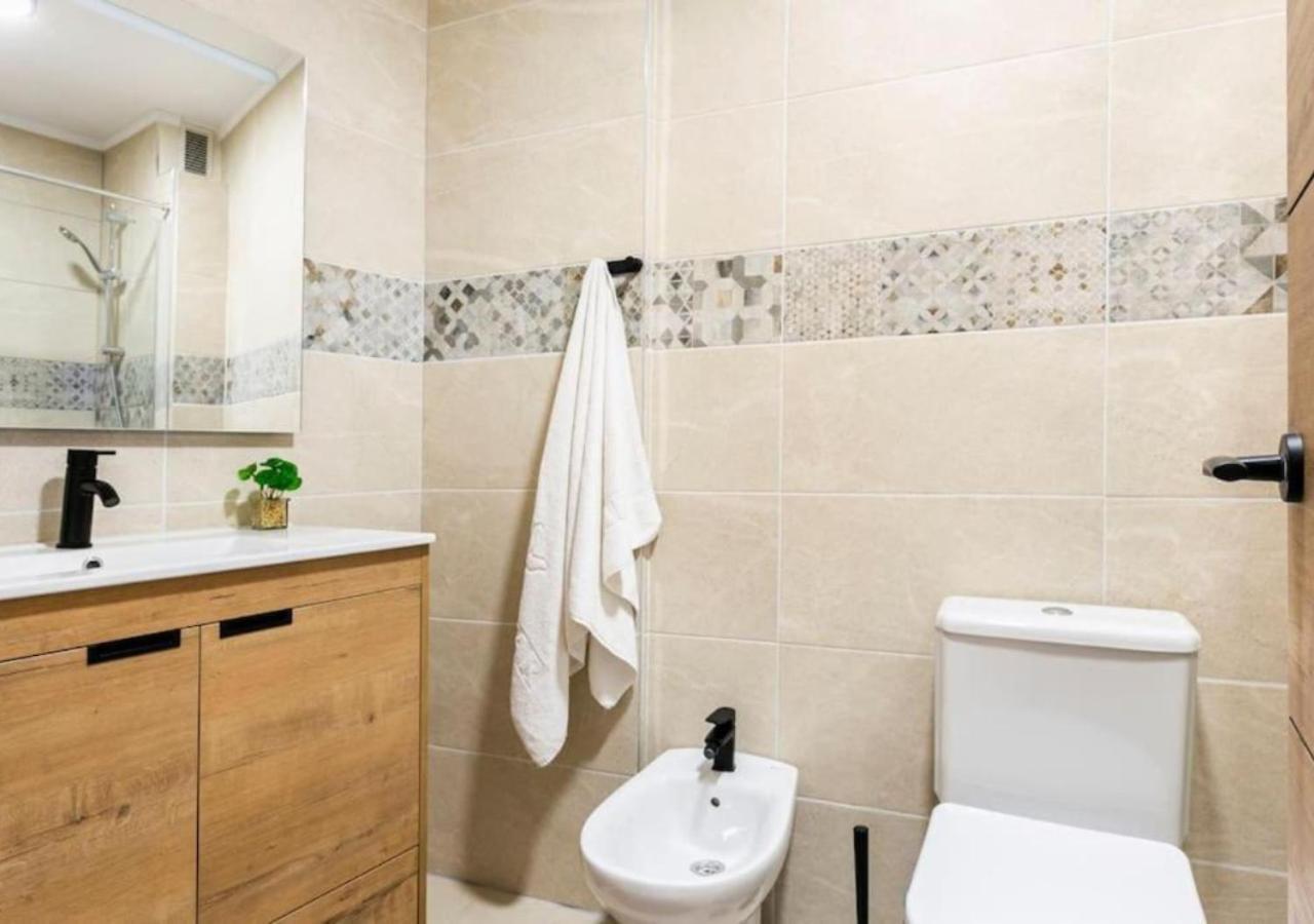 Cosy Apartment In Los Cristianos 5Min To The Ocean Exterior foto