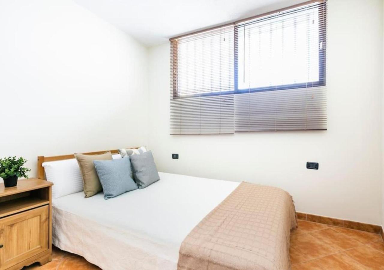 Cosy Apartment In Los Cristianos 5Min To The Ocean Exterior foto