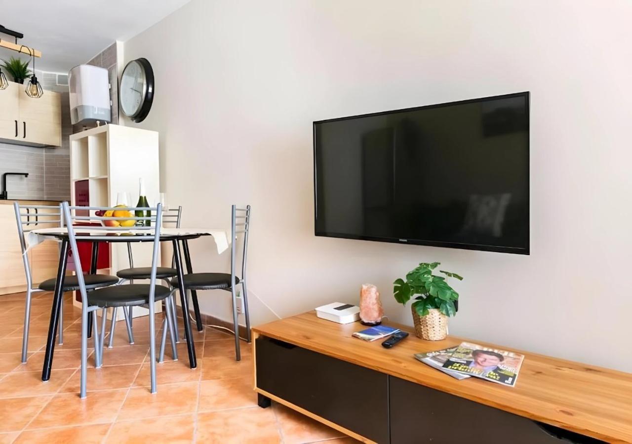 Cosy Apartment In Los Cristianos 5Min To The Ocean Exterior foto