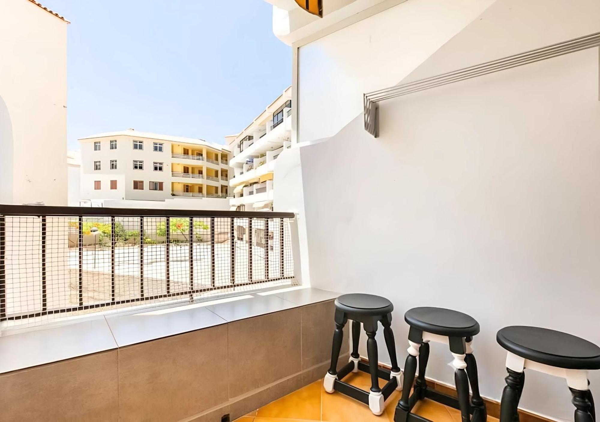 Cosy Apartment In Los Cristianos 5Min To The Ocean Exterior foto